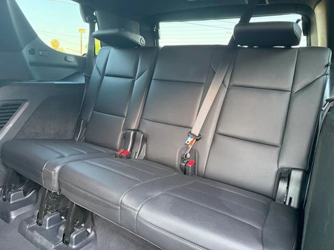Used 2021 Cadillac Escalade Luxury RWD image 14