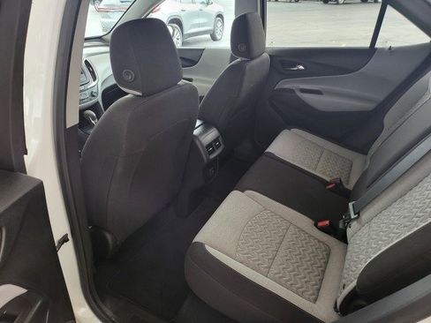 Used 2023 Chevrolet Equinox LS w/ LS Convenience Package image 11