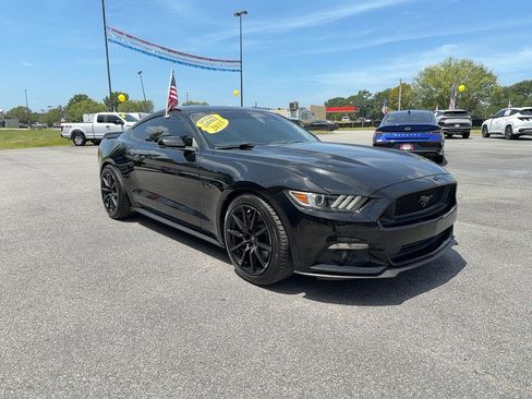 Used 2015 Ford Mustang GT Premium w/ Equipment Group 401A RWD image 4