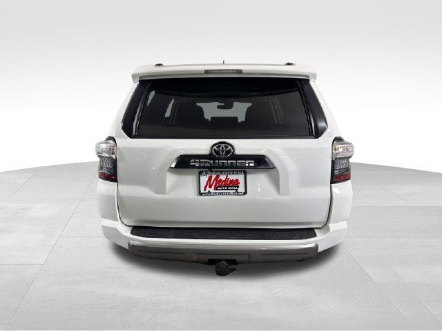 Used 2020 Toyota 4Runner TRD Off-Road AWD/4WD image 4