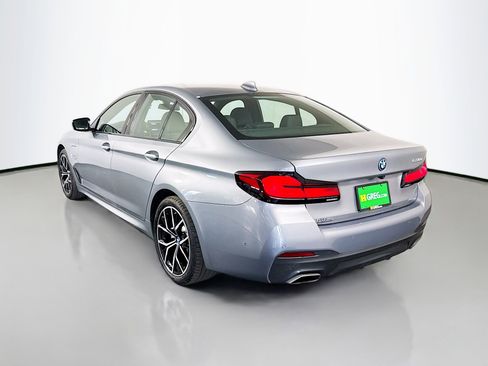 Used 2023 BMW 530e w/ M Sport Package image 7