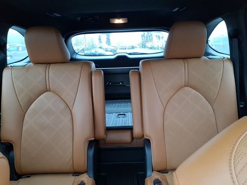 Used 2022 Toyota Highlander Platinum image 41