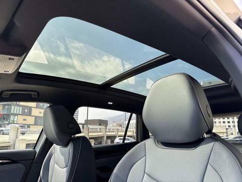 New 2026 Volkswagen Tiguan SE R-Line FWD image 14