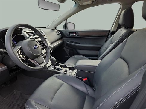 Used 2019 Subaru Outback 2.5i Limited w/ Popular Package #2 image 9