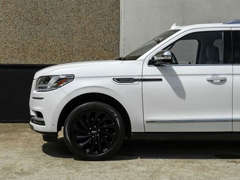 Used 2020 Lincoln Navigator Black Label w/ Cargo Convenience Package AWD/4WD image 16