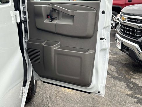 Used 2024 Chevrolet Express 2500 w/ Driver Convenience Package image 11