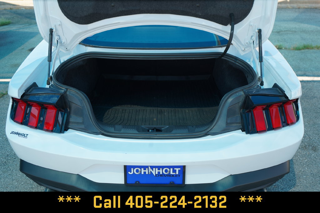 Used 2025 Ford Mustang Coupe RWD image 21