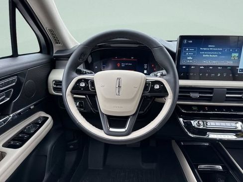 New 2026 Lincoln Corsair Premiere FWD image 22