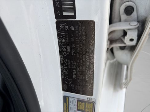 Used 2016 Kia Forte EX image 29