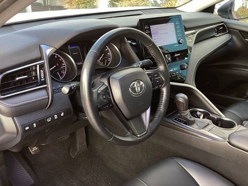 Used 2023 Toyota Camry SE w/ Cold Weather Package image 12