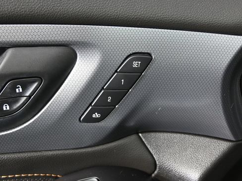 Used 2019 Chevrolet Traverse Premier w/ Redline Edition AWD/4WD image 21