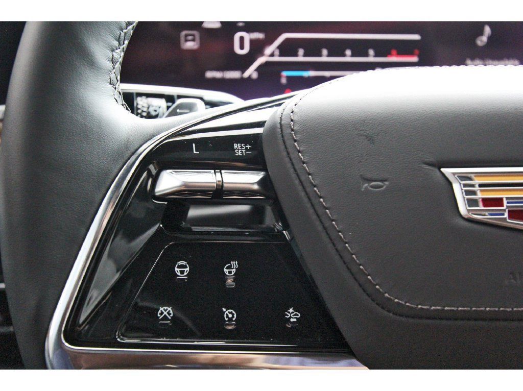 Used 2026 Cadillac Escalade Platinum Sport w/ LPO, ONYX Package AWD/4WD image 16