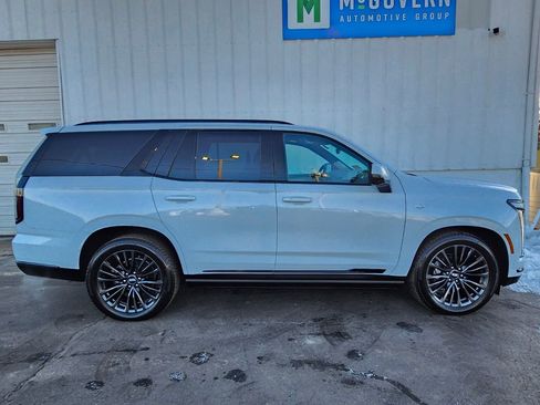 Certified 2026 Cadillac Escalade Platinum Sport w/ LPO, Floor Liner Package image 6