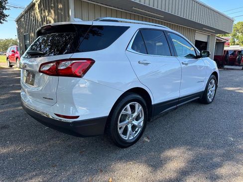 Used 2021 Chevrolet Equinox Premier image 2