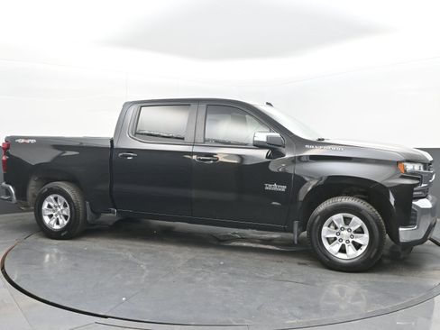 Used 2020 Chevrolet Silverado 1500 LT w/ Texas Edition image 10
