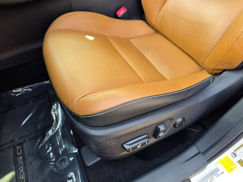 Used 2014 Lexus CT 200h image 23