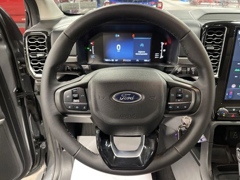 Used 2024 Ford Ranger XLT image 17