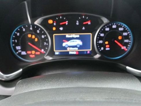 Used 2022 Chevrolet Equinox Premier AWD/4WD image 17