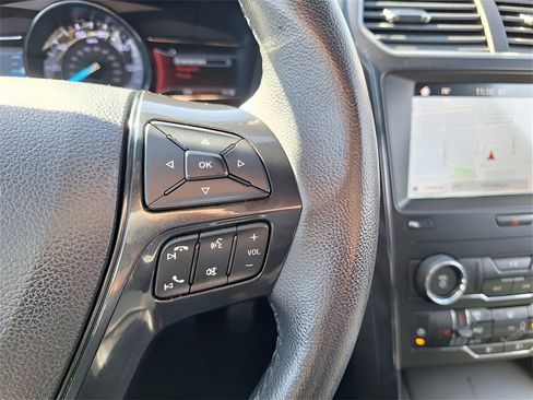 Used 2019 Ford Explorer XLT w/ Equipment Group 202A image 21