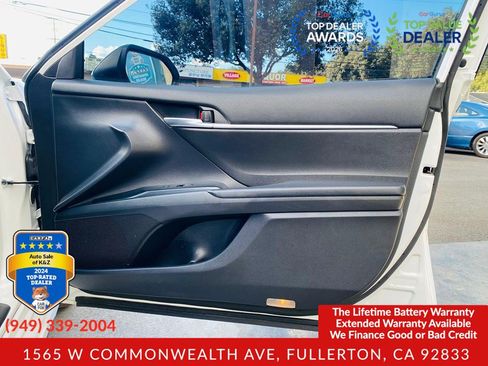 Used 2019 Toyota Camry SE FWD image 26
