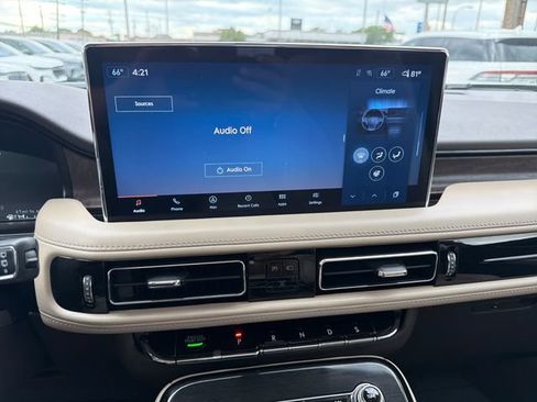 Used 2023 Lincoln Nautilus Reserve AWD/4WD image 21