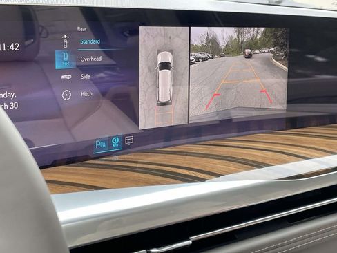 New 2026 Cadillac Escalade Platinum Sport w/ LPO, ONYX Package image 30