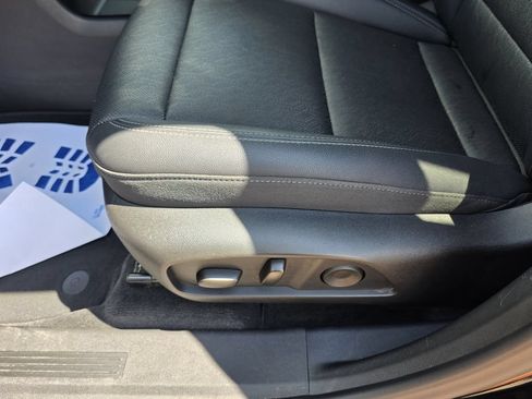 Used 2025 Chevrolet Equinox LT w/ Convenience Package II FWD image 25