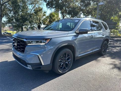 New 2025 Honda Pilot Touring image 7