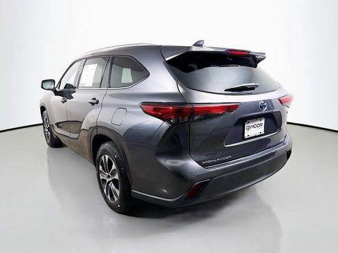 Certified 2020 Toyota Highlander XLE image 5