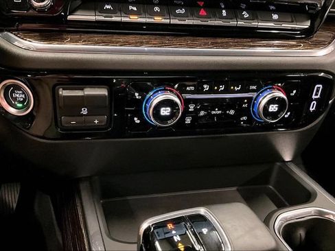 Used 2024 GMC Sierra 1500 Elevation w/ Elevation Premium Package AWD/4WD image 31