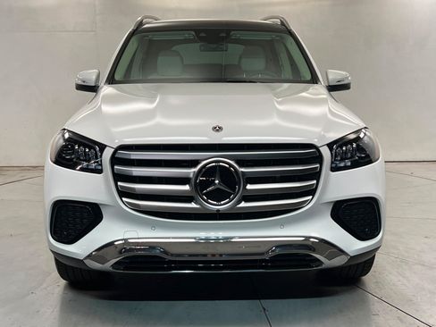 New 2026 Mercedes-Benz GLS 450 4MATIC image 8