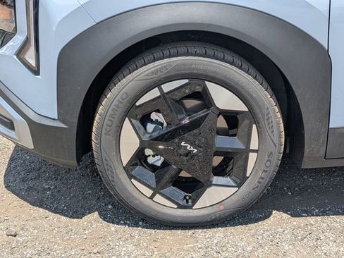 New 2027 Kia Seltos S FWD image 11