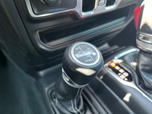 Used 2022 Jeep Wrangler Unlimited Sahara w/ Cold Weather Group AWD/4WD image 31