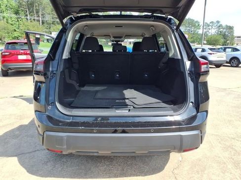 Used 2025 Nissan Rogue SV FWD image 18