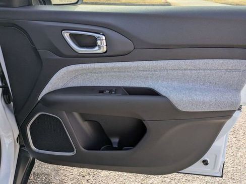 New 2026 Jeep Compass Latitude image 35