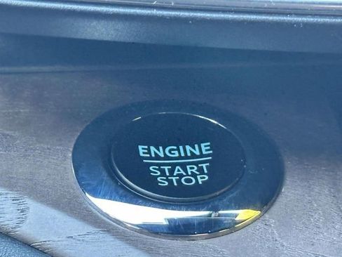 Used 2022 Ford Explorer Platinum w/ Equipment Group 601A image 32