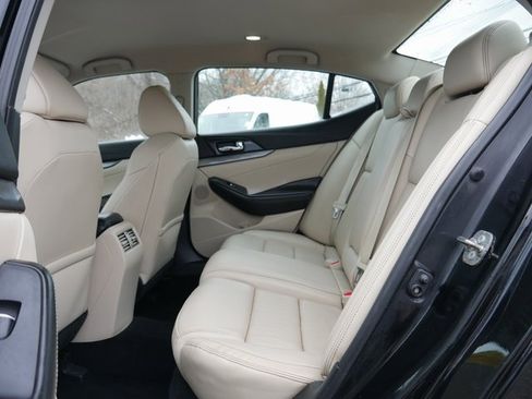 Used 2018 Nissan Maxima 3.5 SV image 14