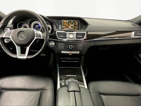 Used 2016 Mercedes-Benz E 350 4MATIC Sedan image 7