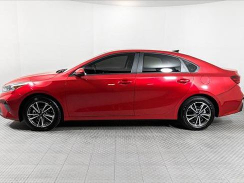 Used 2024 Kia Forte LXS FWD image 3