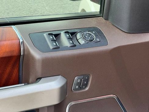 Used 2019 Ford F150 King Ranch w/ Equipment Group 601A Luxury AWD/4WD image 30