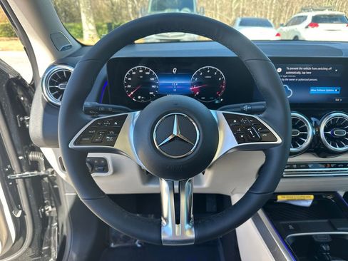 New 2026 Mercedes-Benz GLB 250 image 26