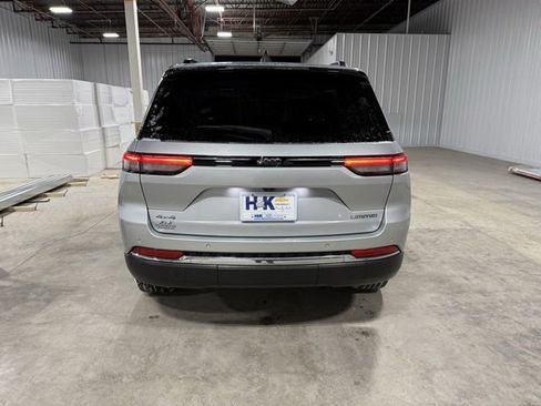 Used 2023 Jeep Grand Cherokee Limited image 5