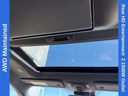 Used 2022 Toyota Sienna Platinum AWD/4WD image 16