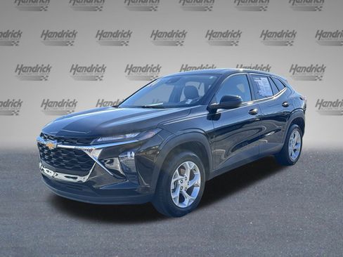 Certified 2024 Chevrolet Trax LS w/ LS Convenience Package image 8