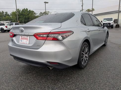 Used 2023 Toyota Camry XLE image 4