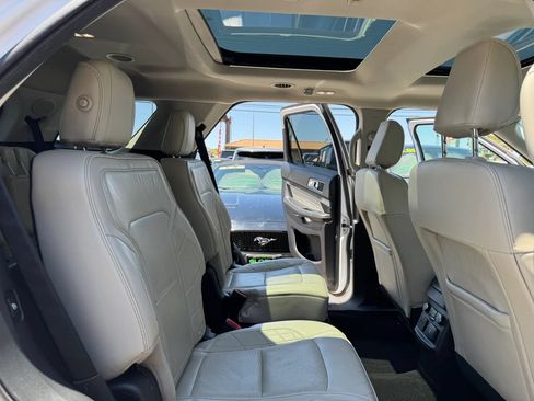 Used 2019 Ford Explorer Platinum AWD/4WD image 20