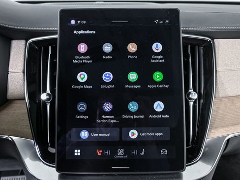 Used 2026 Volvo XC90 B6 Plus w/ Protection Package Premier image 16