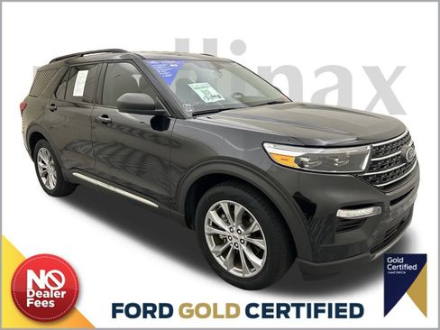 Certified 2022 Ford Explorer XLT w/ Equipment Group 202A image 1
