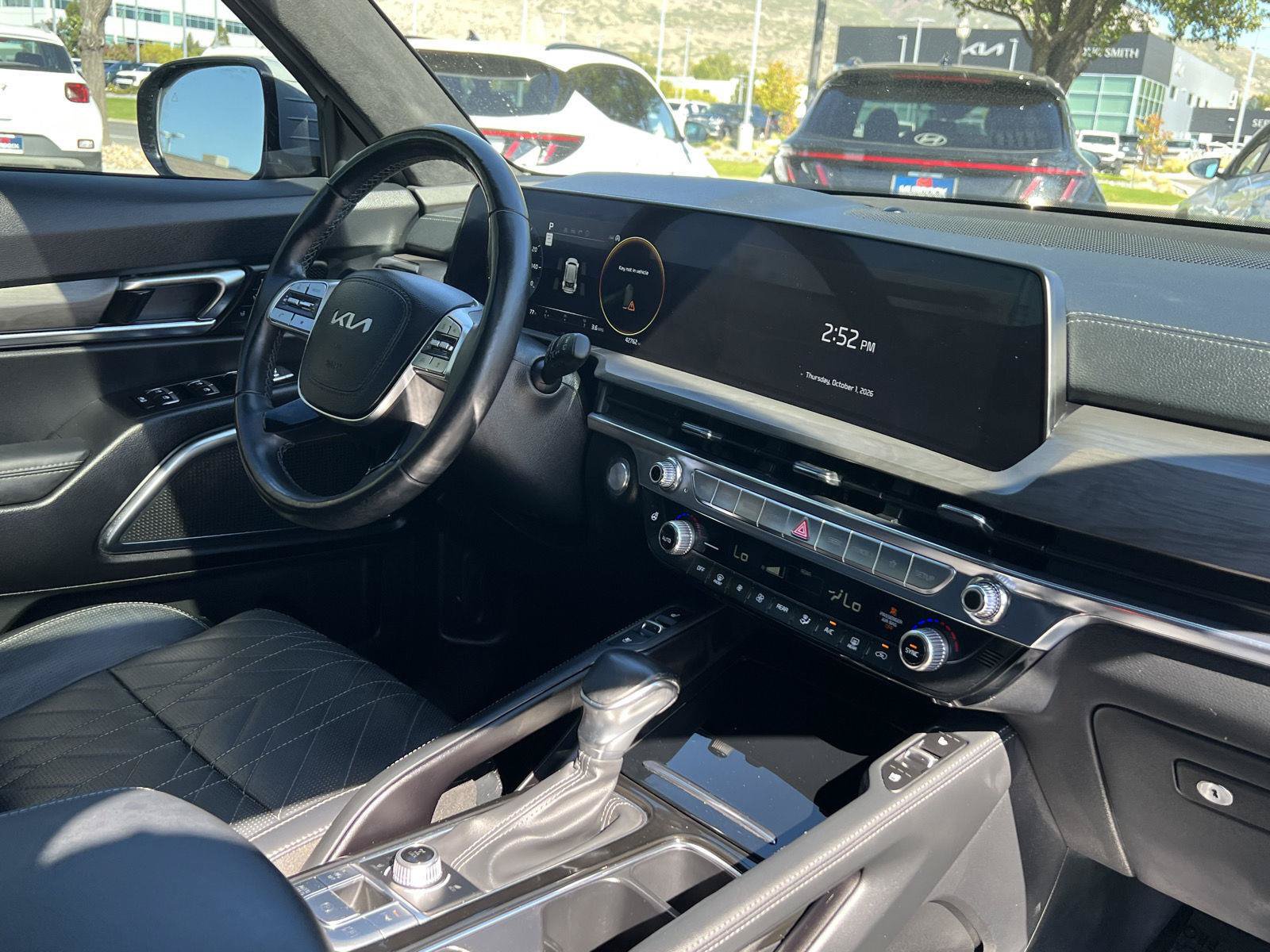 Used 2024 Kia Telluride SX Prestige X-Pro AWD/4WD image 3