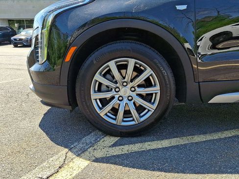 Used 2023 Cadillac XT4 Premium Luxury w/ Cold Weather Package AWD/4WD image 8
